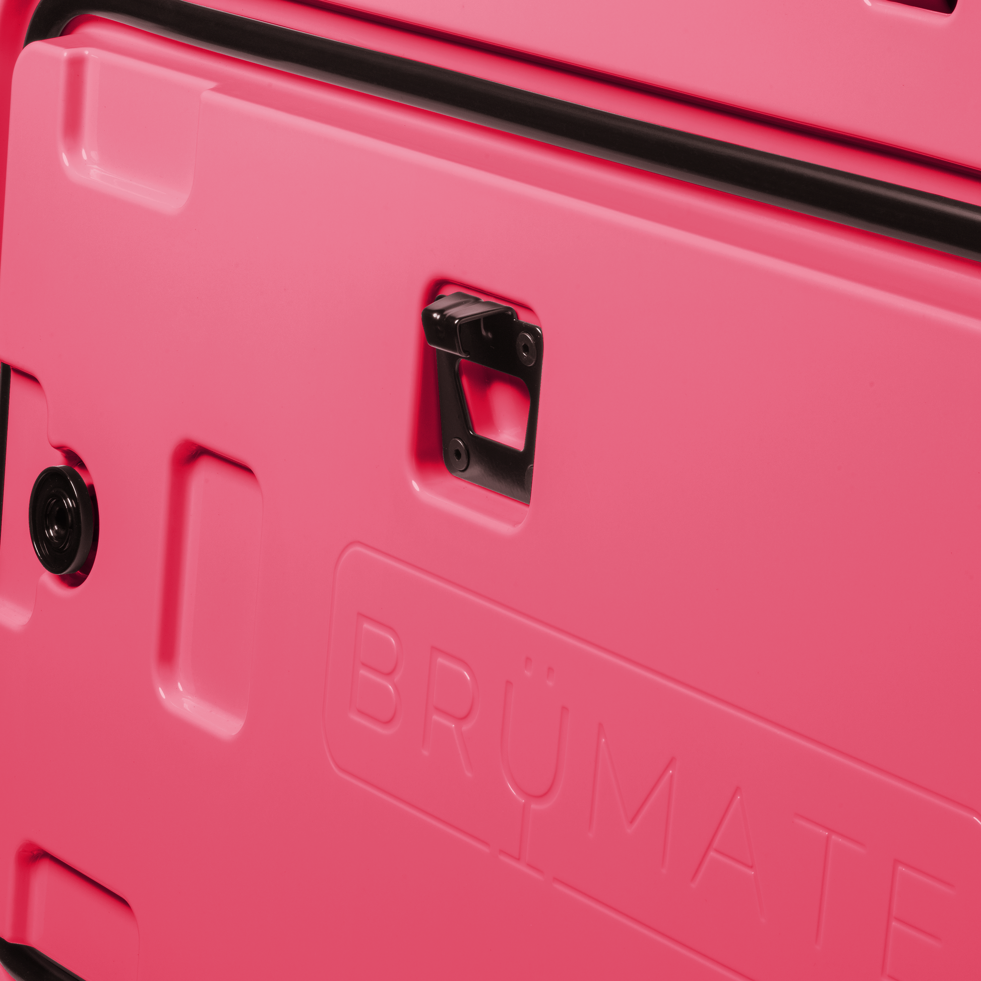 brutank-z2 brutank-55qt-neonpink-bottle-opener.png