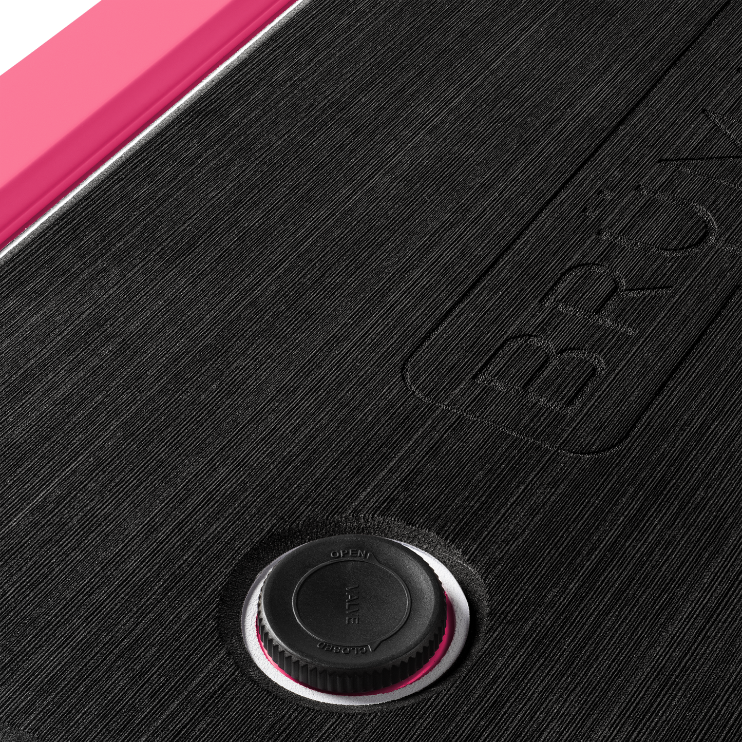 brutank-z2 brutank-55qt-neonpink-vent.png