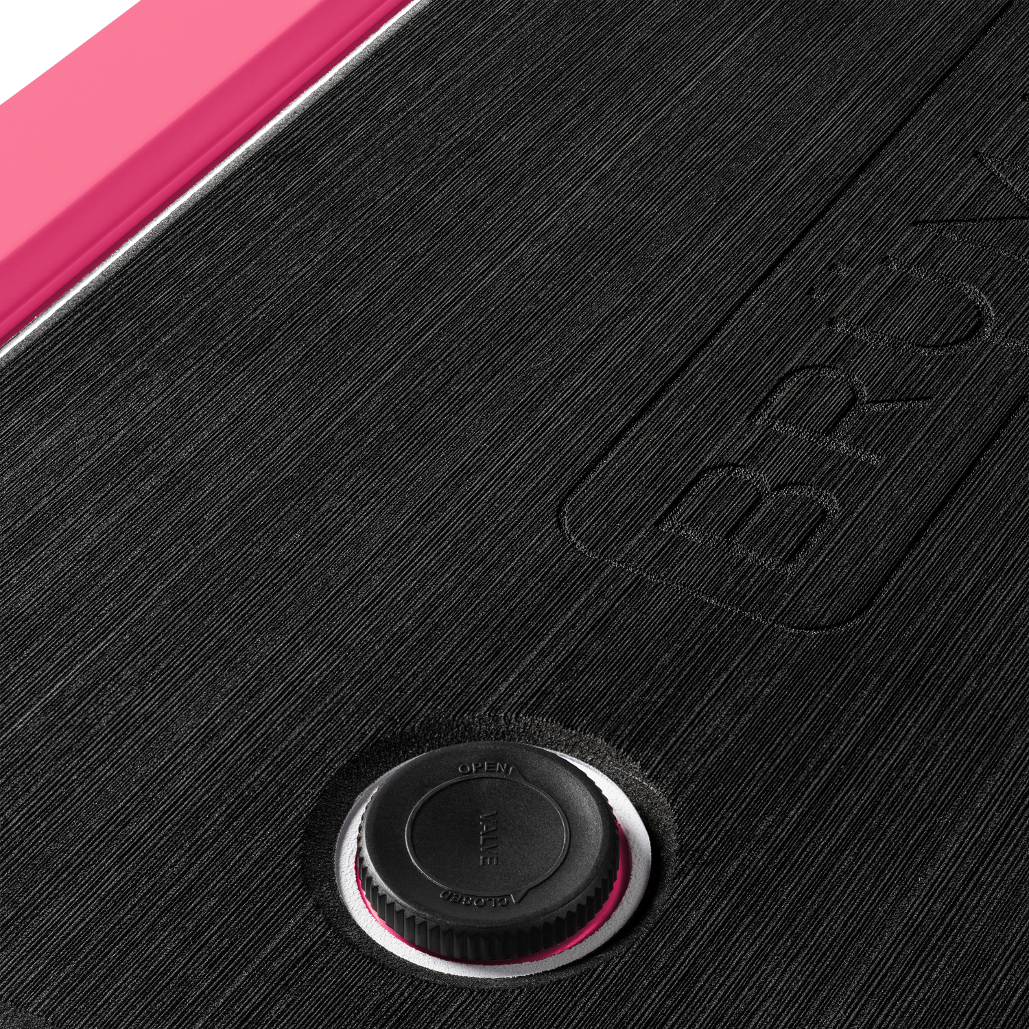 brutank-z2 brutank-55qt-neonpink-vent.png